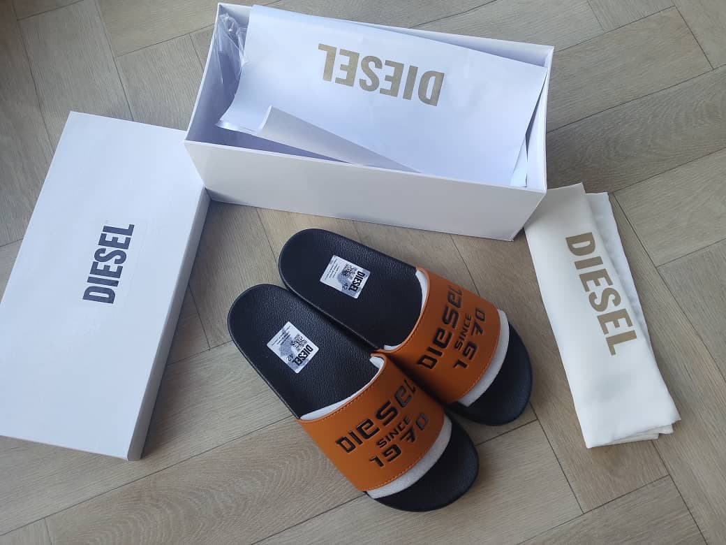 LUXURY BOXED SLIDE